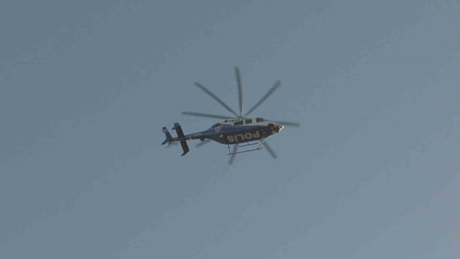 Çatılarda böyle kovaladılar...Bursa’da zehir tacirlerine helikopter destekli şok operasyon
