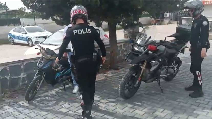 Diyarbakır’da motokuryelerin motosikletlerini hedef alan çeteye ‘rölanti’ operasyonu: 6 gözaltı
