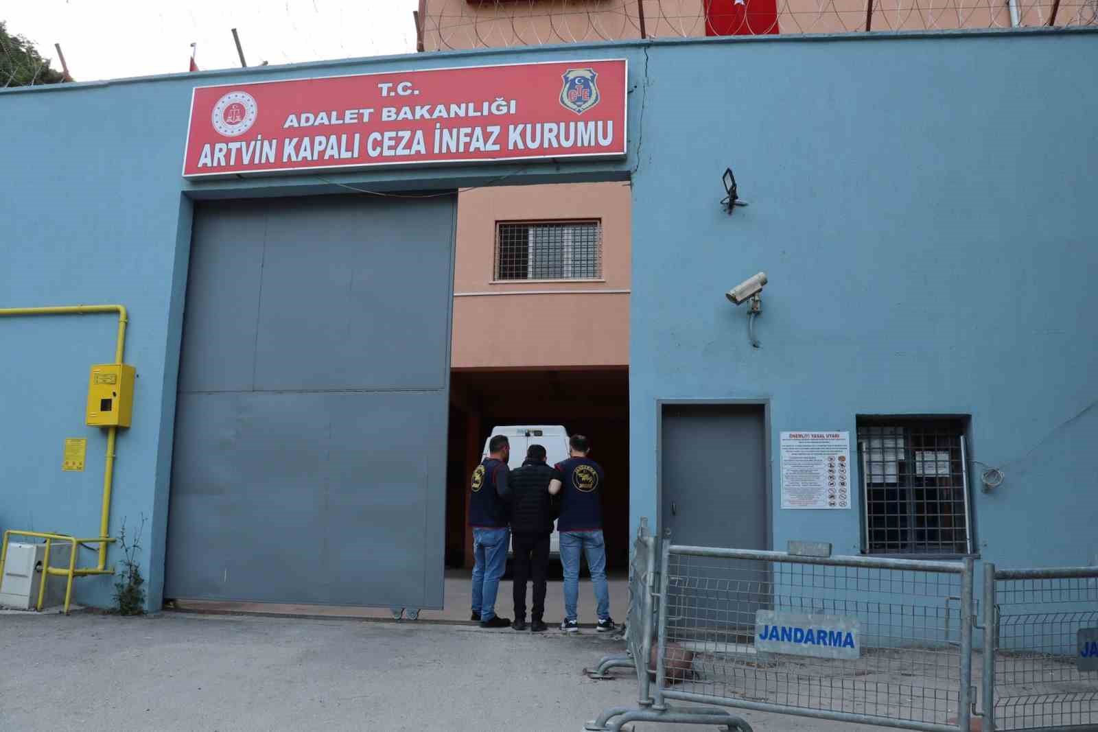 Firari sanık kulübede yakalandı
