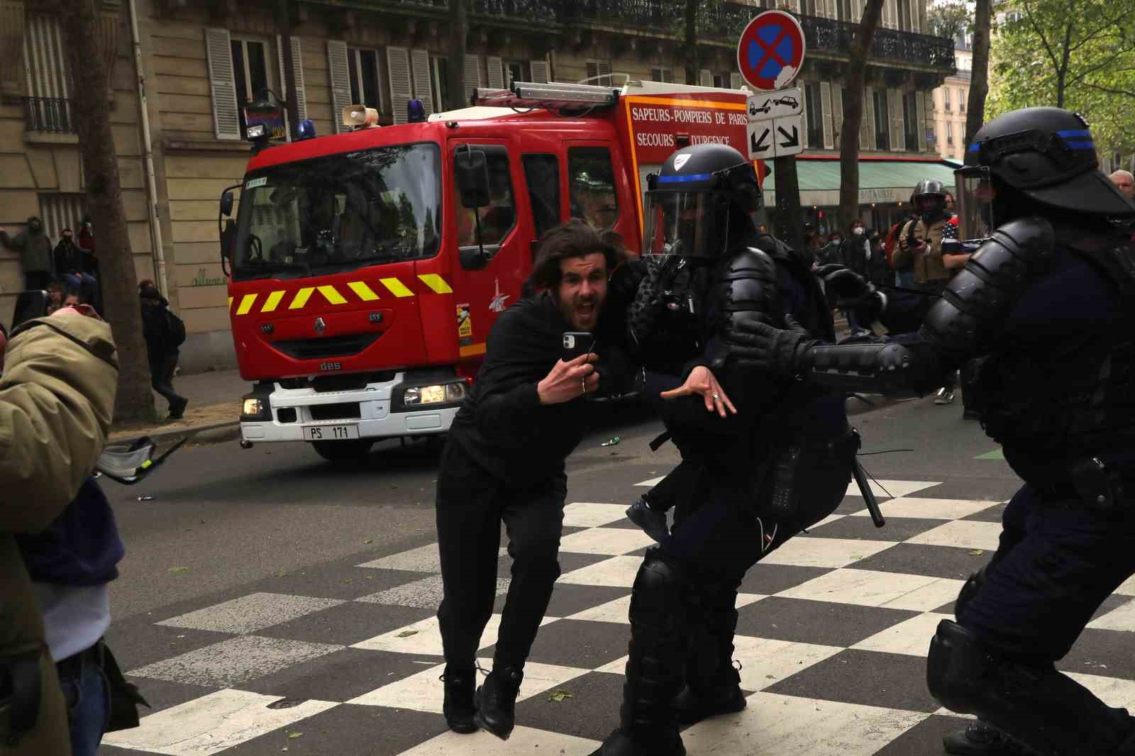 Fransa’da olaylı 1 Mayıs: 47 gözaltı, 15 yaralı
