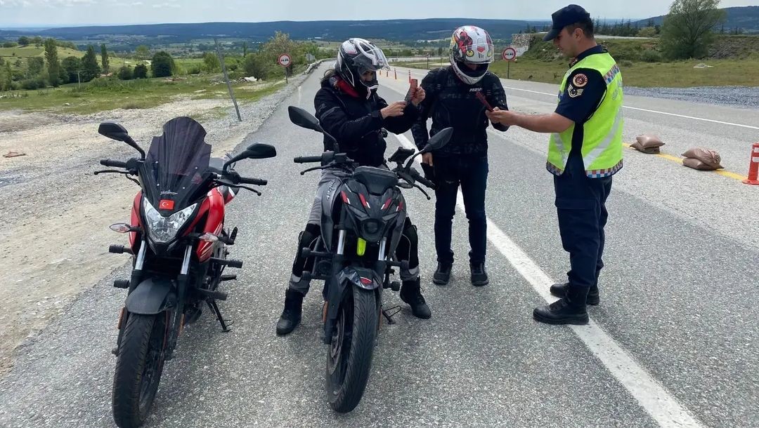 Kırklareli’nde motosiklet sürücüleri denetlendi