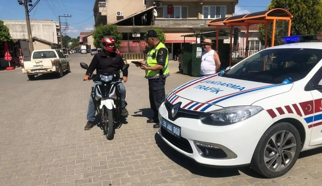 Kırklareli’nde motosiklet sürücüleri denetlendi
