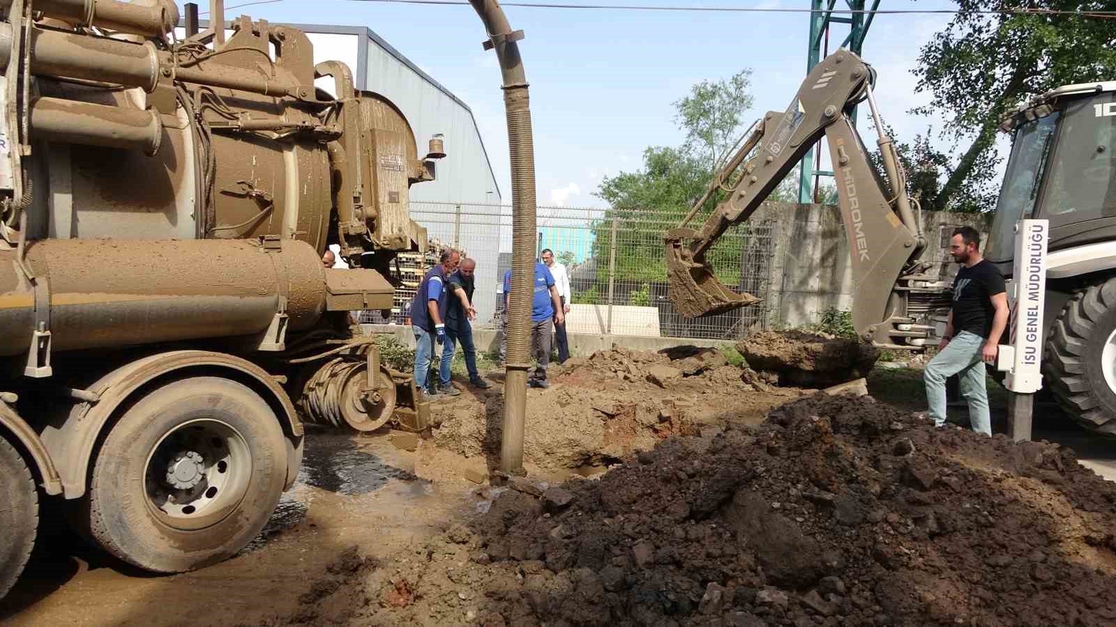 Kocaeli’de doğalgaz borusu delindi: Sızıntı ekipleri harekete geçirdi
