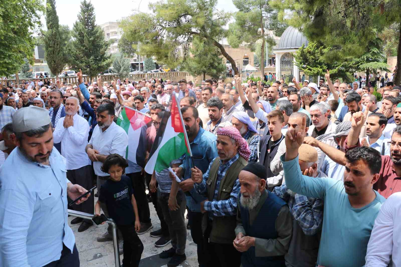 Kudüs’te öldürülen Şanlıurfalı imam için gıyabi cenaze namazı kılındı
