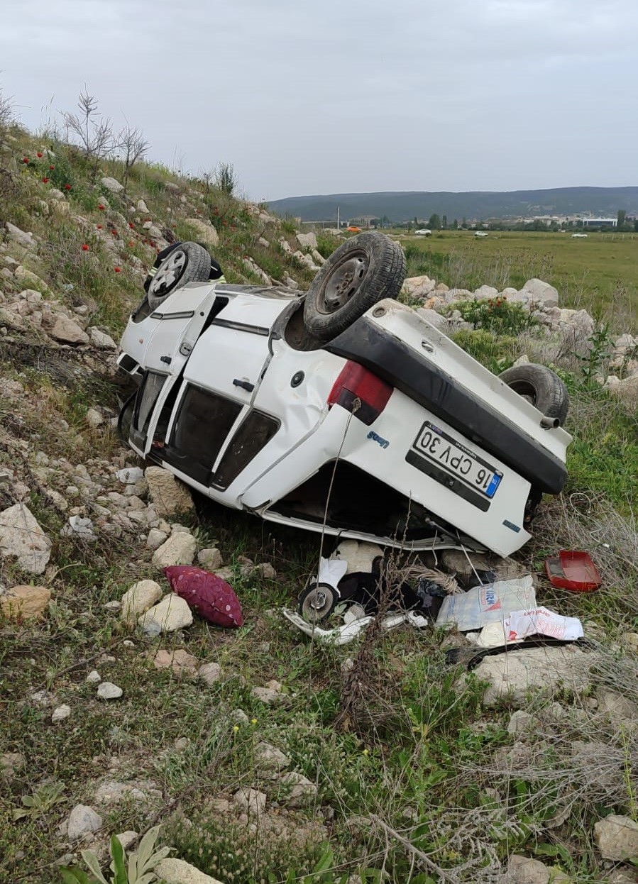 Kütahya’da otomobil takla attı: 1 yaralı