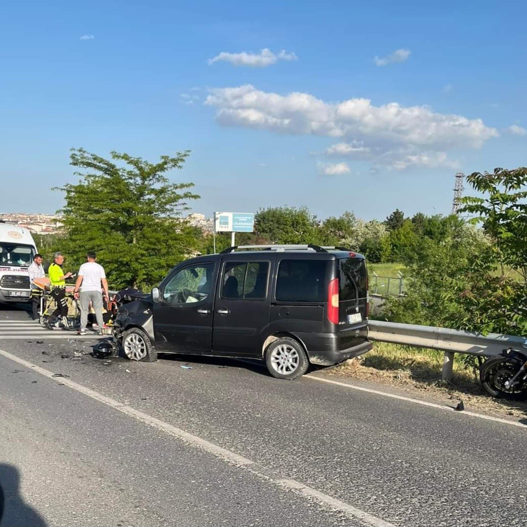 Lüleburgaz’da motosikletle otomobil çarpıştı: 1 yaralı
