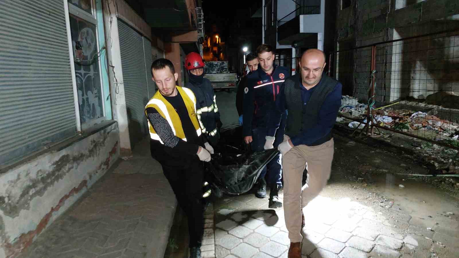 Oto elektrik ustası inşaat halindeki binanın asansör boşluğunda ölü bulundu
