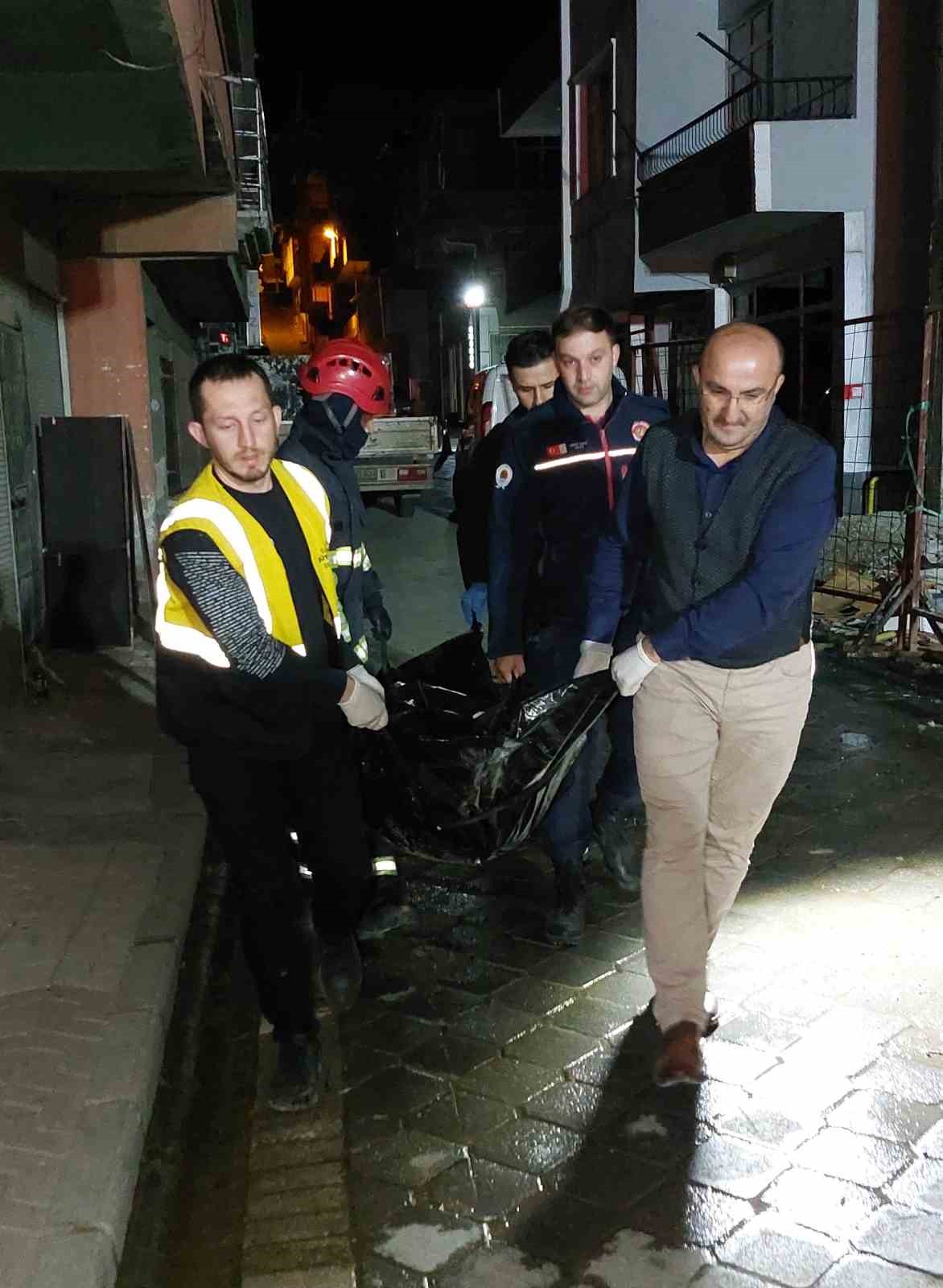 Oto elektrik ustası inşaat halindeki binanın asansör boşluğunda ölü bulundu
