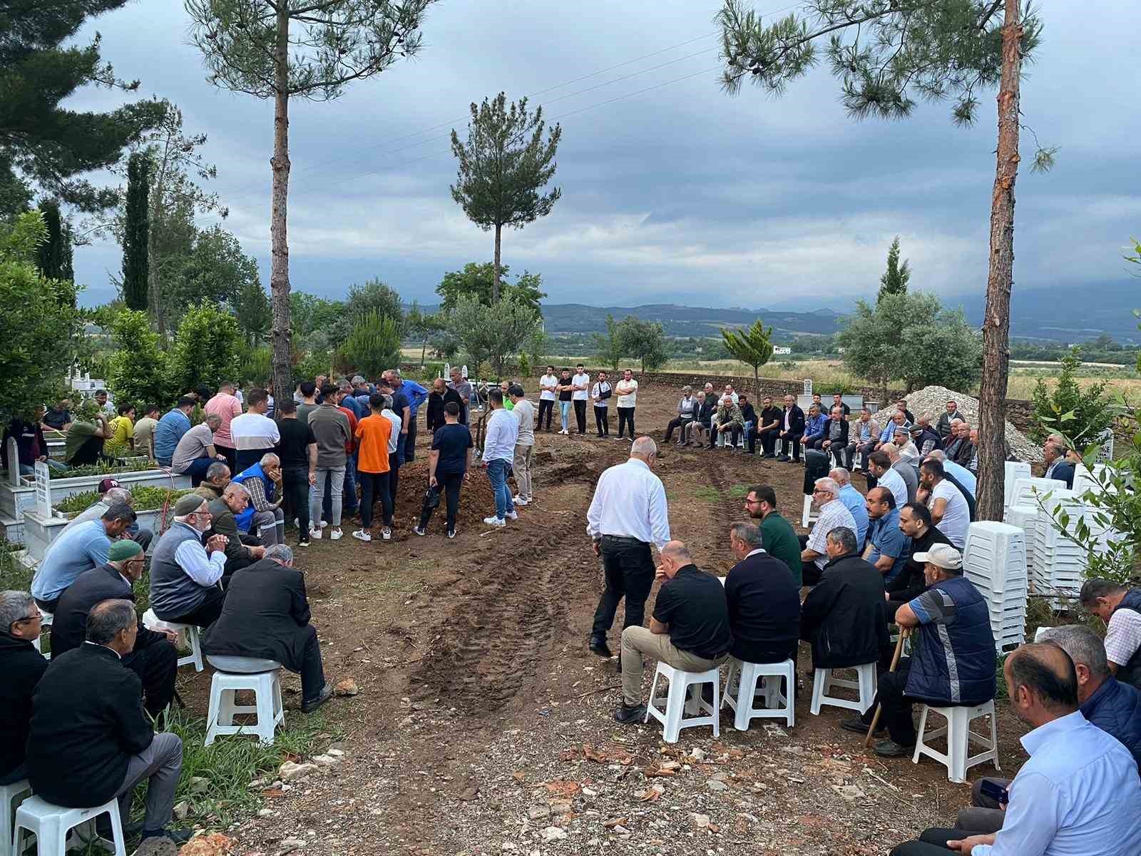 Son sözü ’Anne beni bir şey ısırdı’ olan 5 yaşındaki çocuk hayatını kaybetti