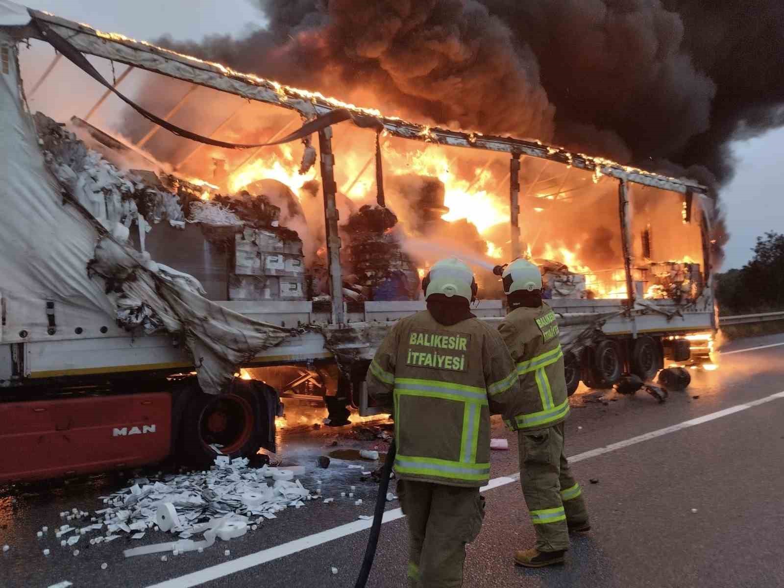 Susurluk’ta tır yangını
