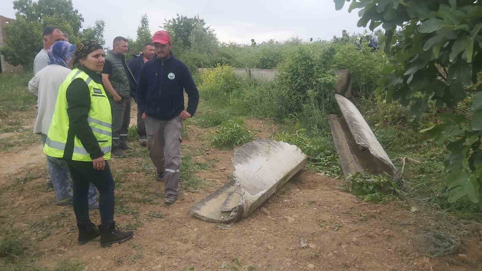 Virajı alamayan motosiklet su kanalına çarptı: 1 ölü, 1 yaralı
